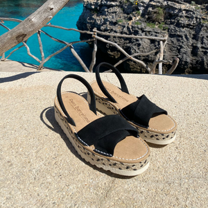 Cross over Platform Avarcas | Black and Beige (Padded)