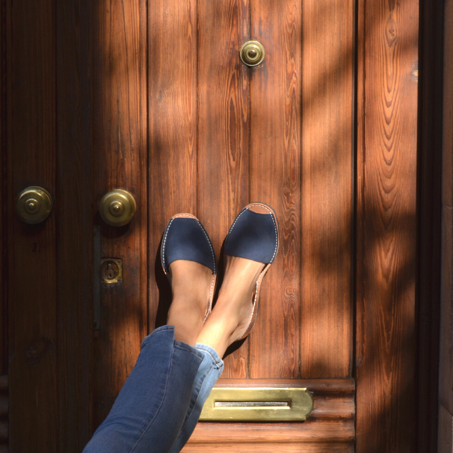 Flat Avarcas | Navy Rose Gold - PetitBarcelona